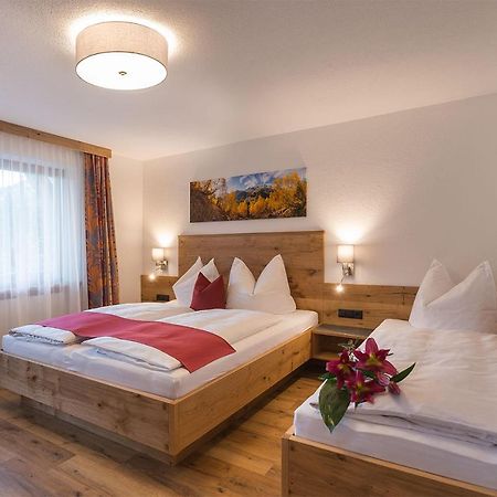 Alpenrose Appartements Burger Evelin Sankt Anton am Arlberg Exterior foto